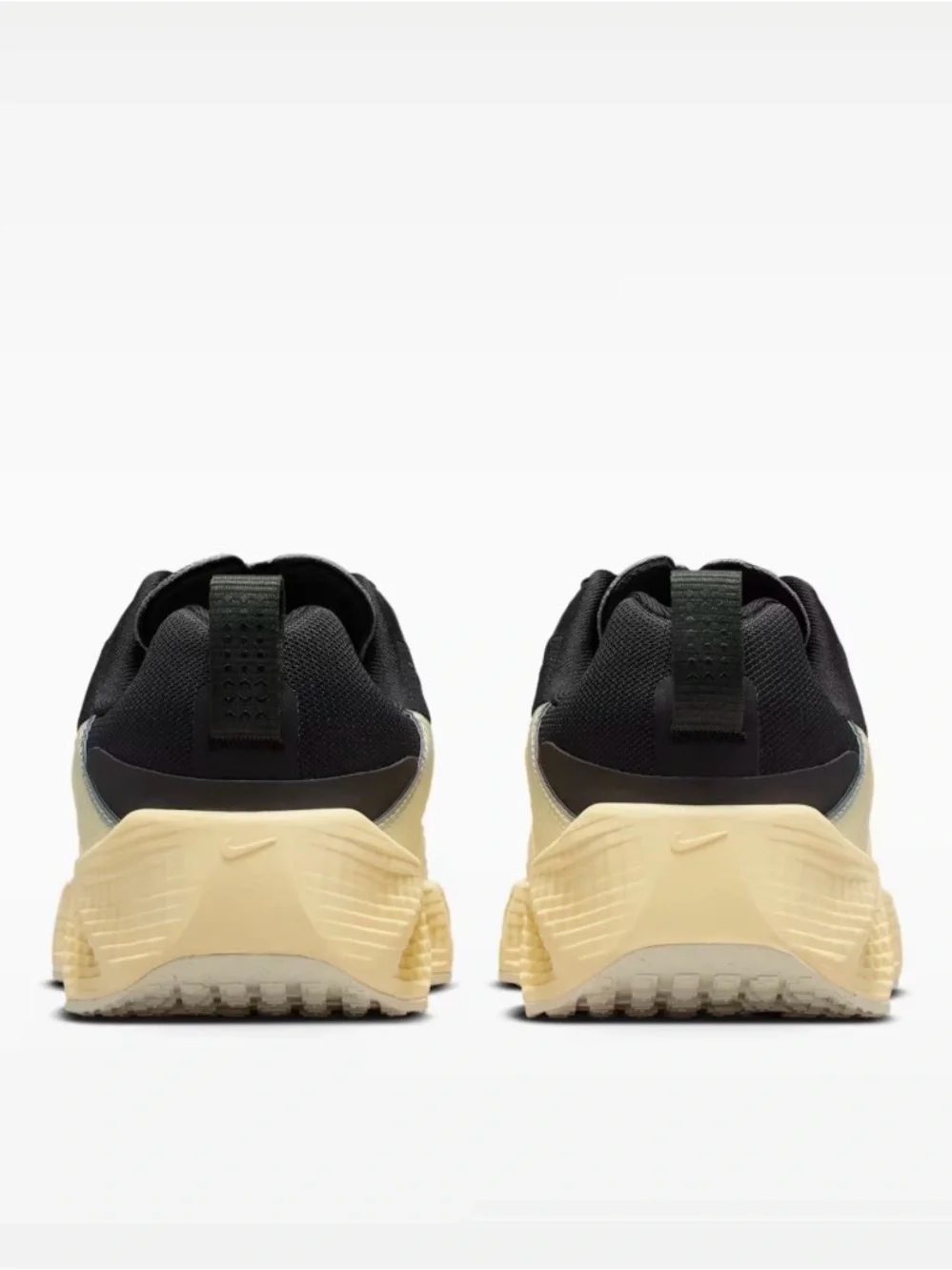 ✨BRAND NEW NIKE✨ Ava Rover